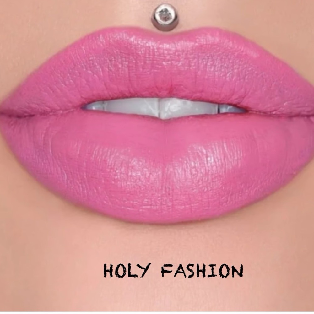 Jeffree Star Holy Fashion Velvet Trap Lipstick